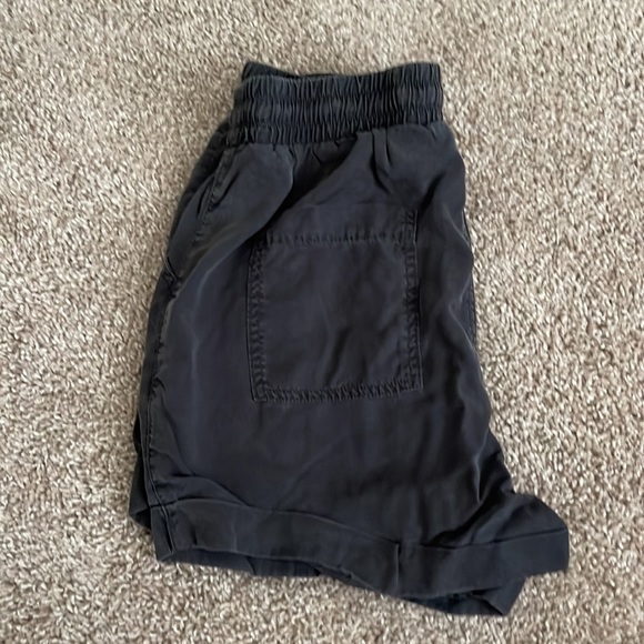 Universal Thread Linen Shorts - Picture 2 of 2